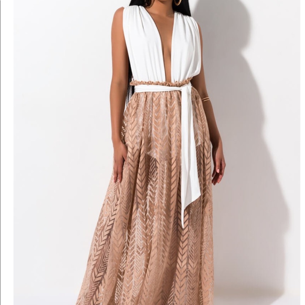 ISO THIS DRESS IN A LARGE!